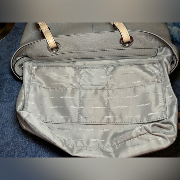 Michael Kors Bedford Pebbled Leather Tote color is taupe. size 11”W x 10H x 5”D - Picture 11 of 12